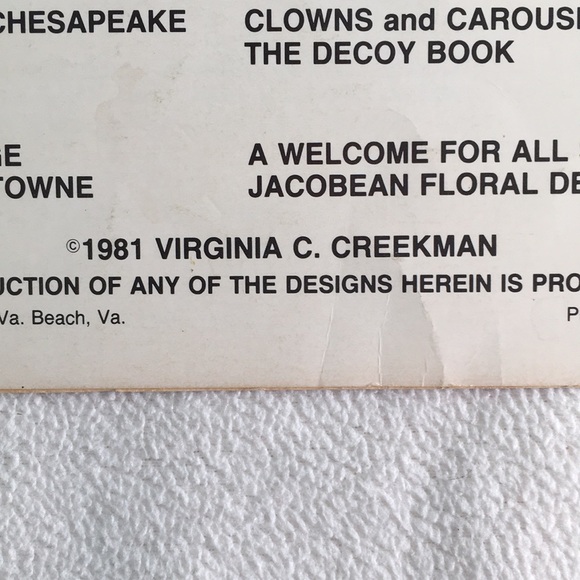 1981 “Olde Seaport Village: A New England Primitive” Cross Stitch Leaflet 🪡 - Picture 5 of 9